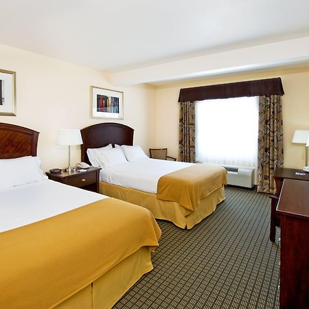 Holiday Inn Express & Suites Уилкокс Стая снимка