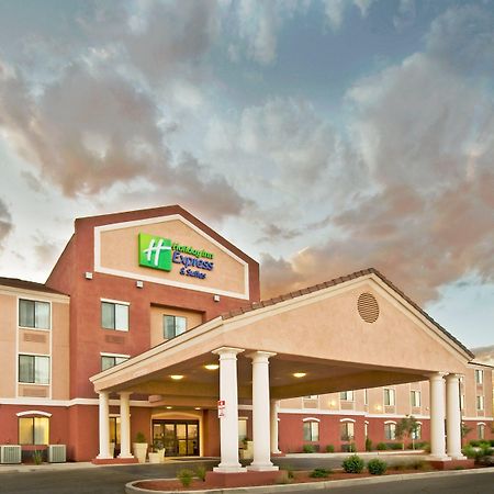 Holiday Inn Express & Suites Уилкокс Екстериор снимка