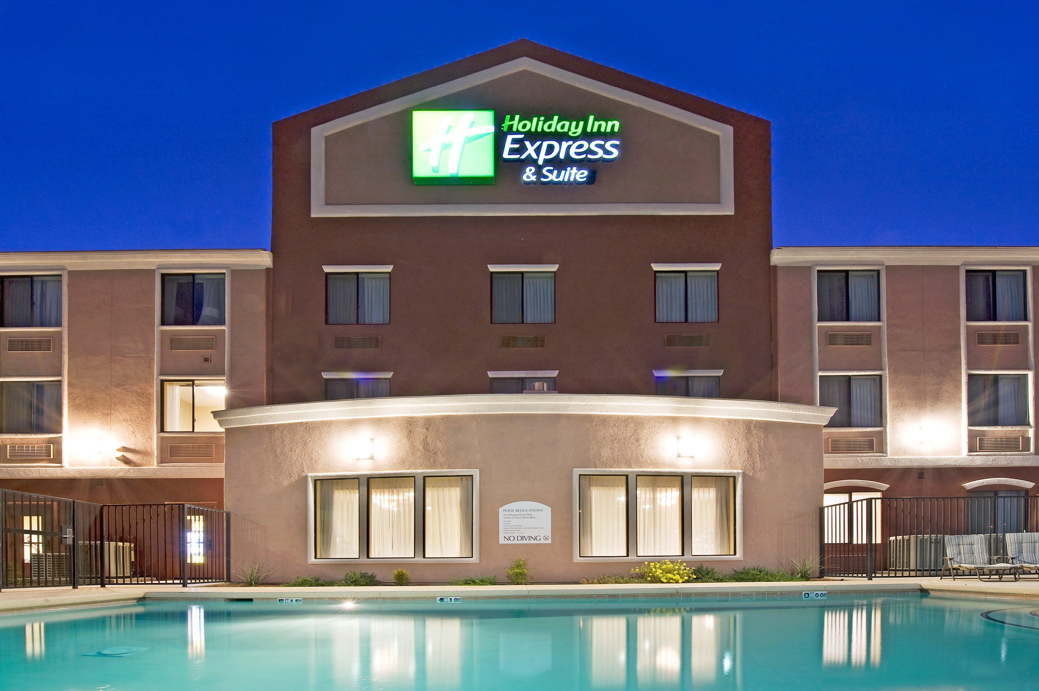 Holiday Inn Express & Suites Уилкокс Екстериор снимка