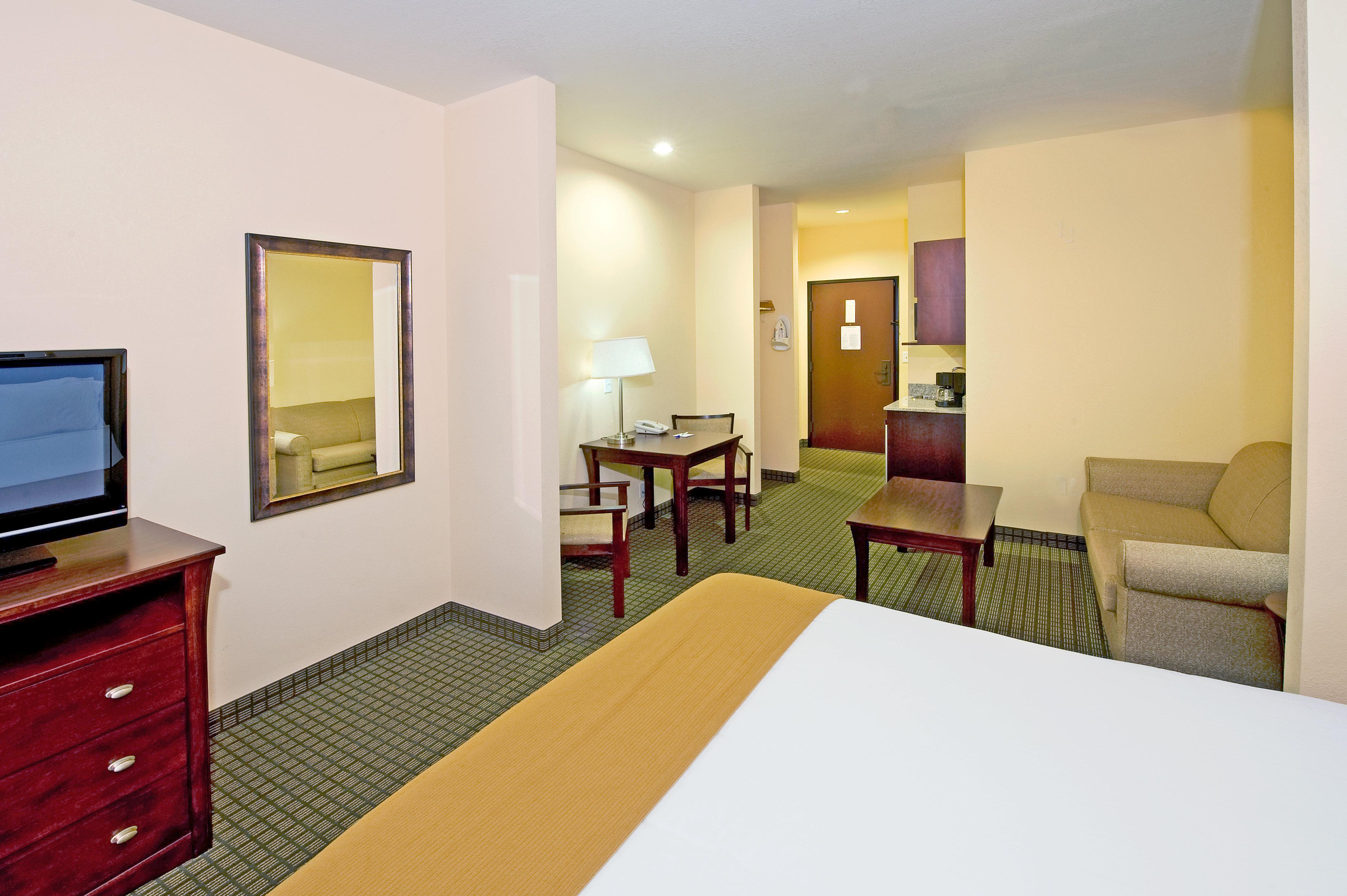 Holiday Inn Express & Suites Уилкокс Екстериор снимка