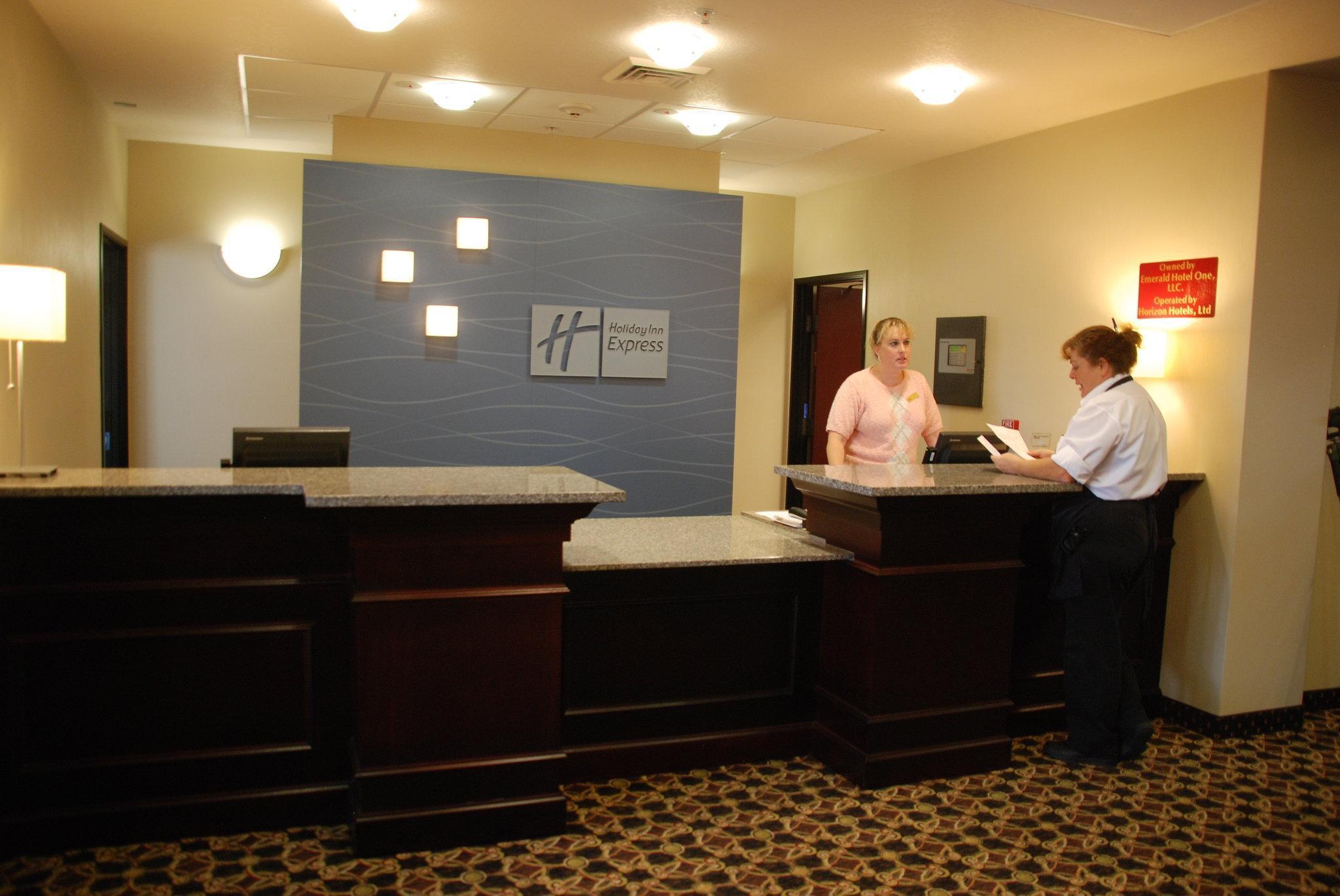 Holiday Inn Express & Suites Уилкокс Екстериор снимка