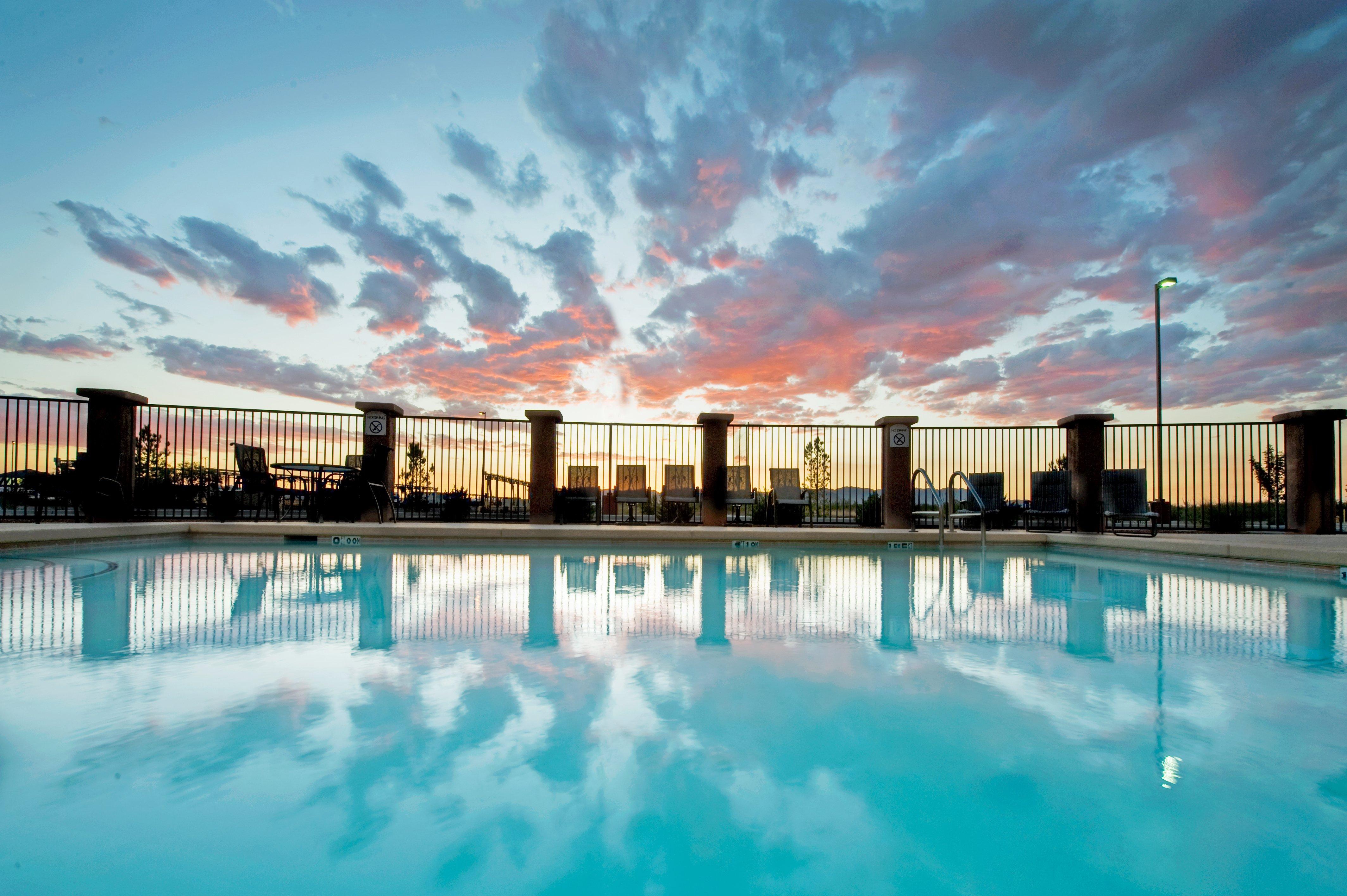 Holiday Inn Express & Suites Уилкокс Екстериор снимка