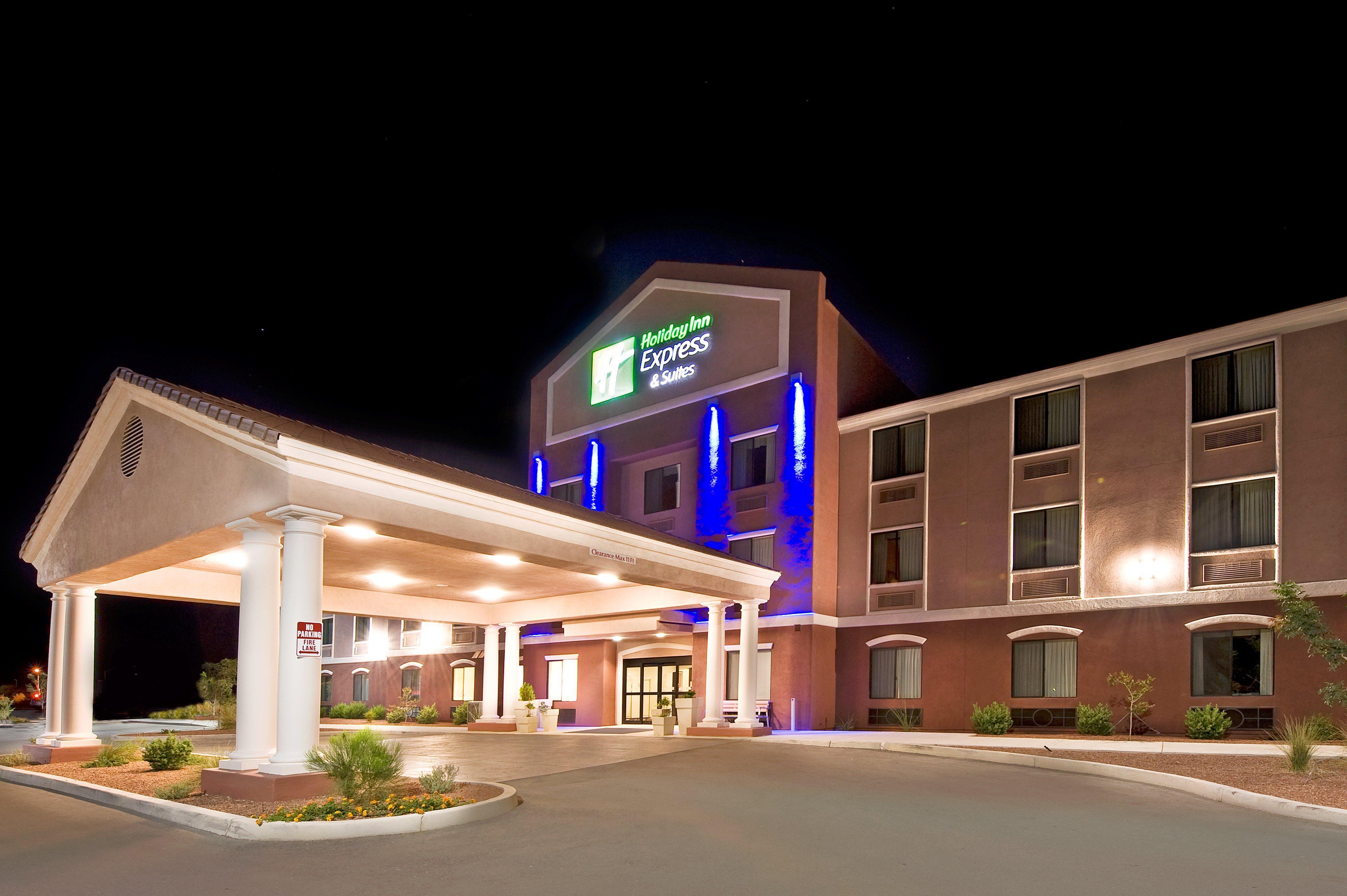 Holiday Inn Express & Suites Уилкокс Екстериор снимка