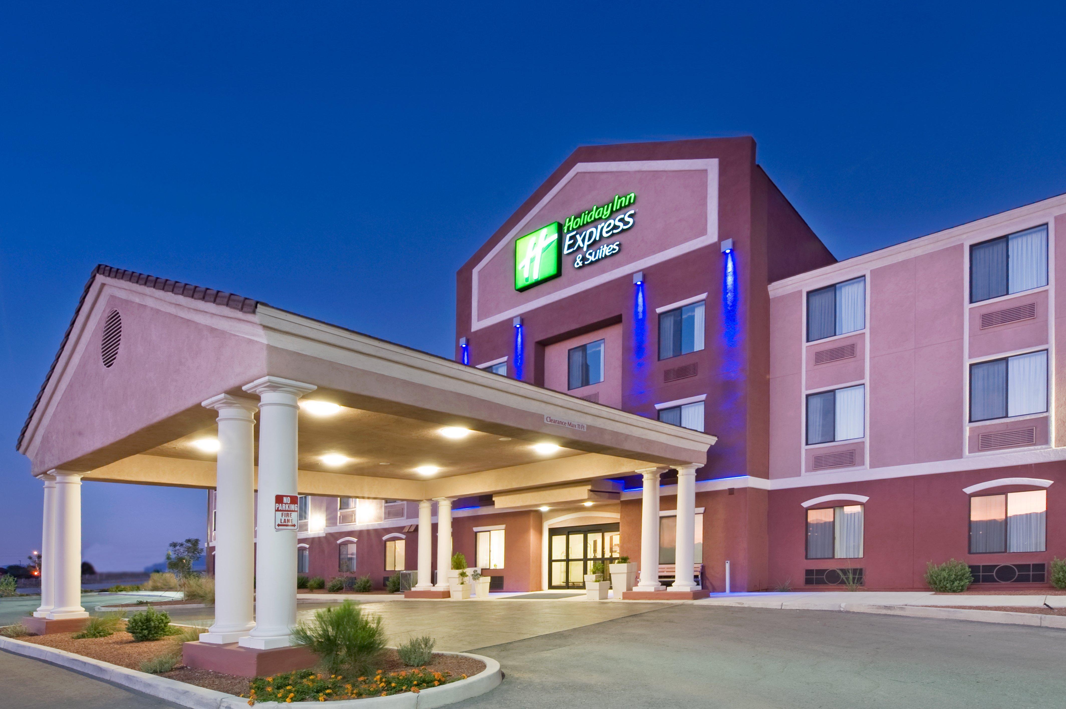 Holiday Inn Express & Suites Уилкокс Екстериор снимка